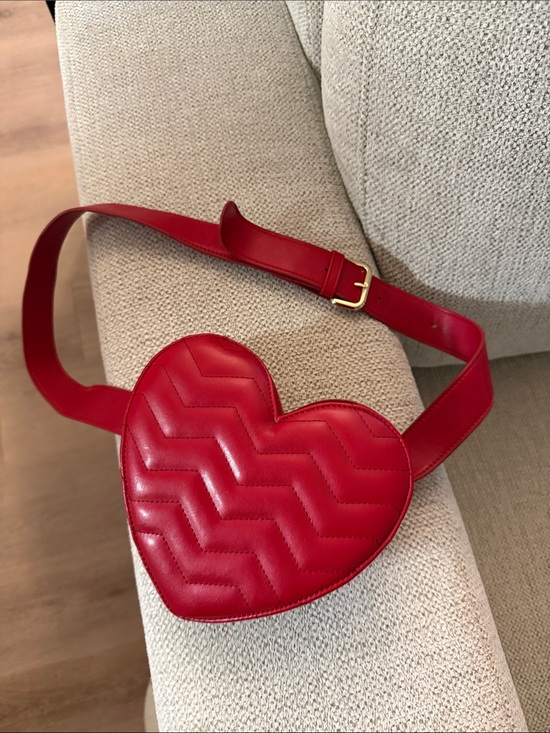 Forever 21 Handbags - Forever 21 Red Heart Belt Bag